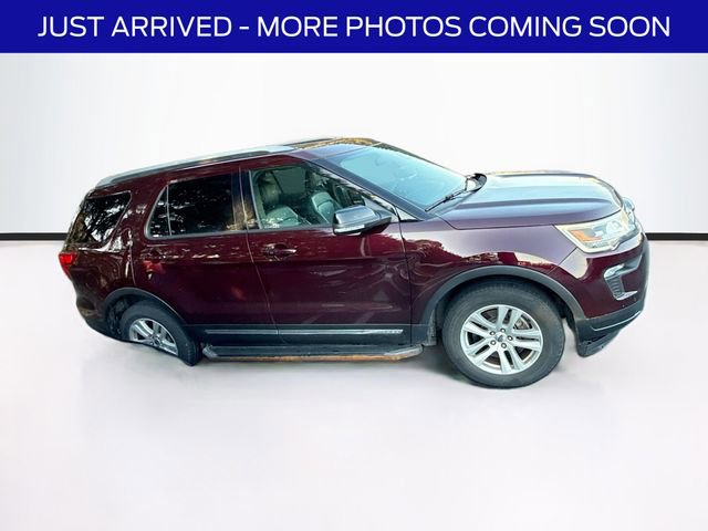 Used 2018 Ford Explorer XLT w/ Equipment Group 202A image 9