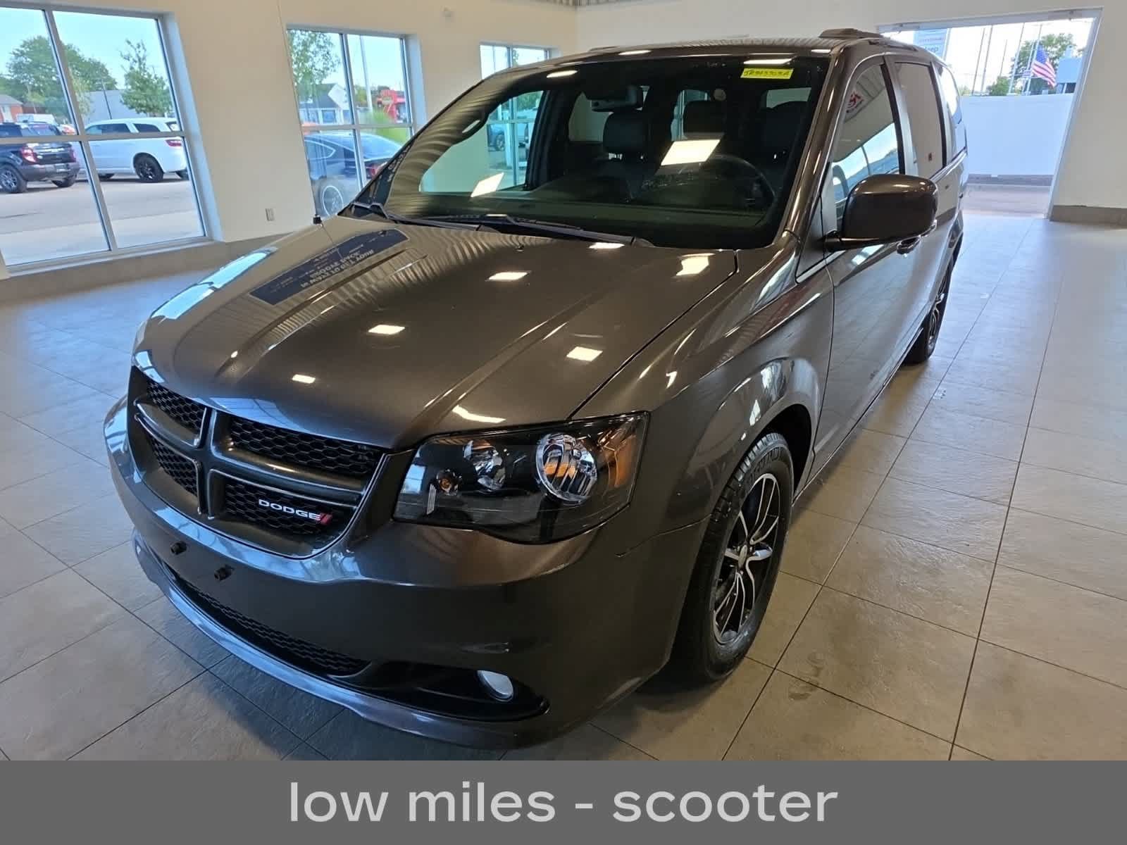 Used 2018 Dodge Grand Caravan GT FWD image 1