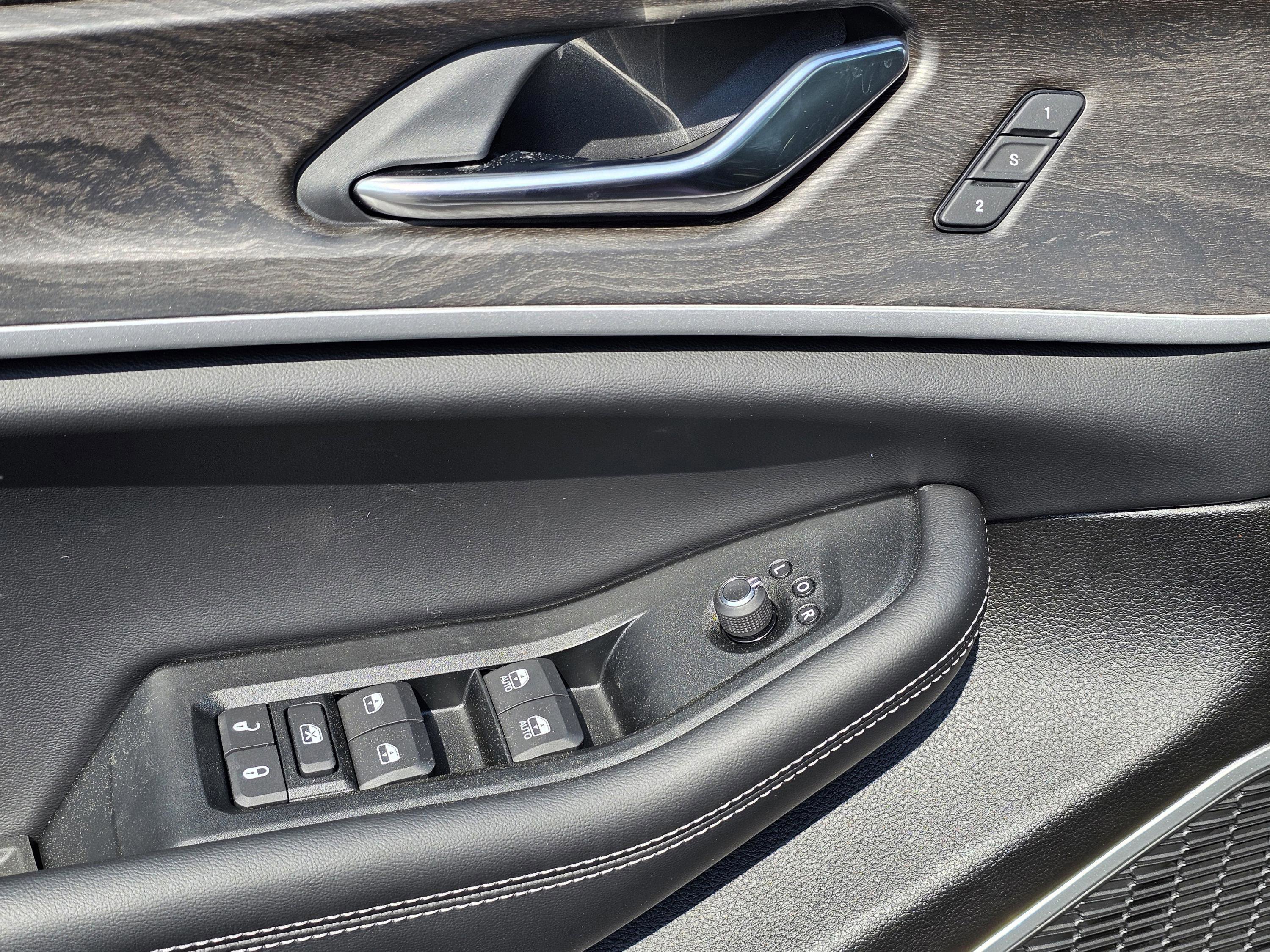 New 2026 Jeep Grand Cherokee Limited w/ Limited Altitude Package image 15