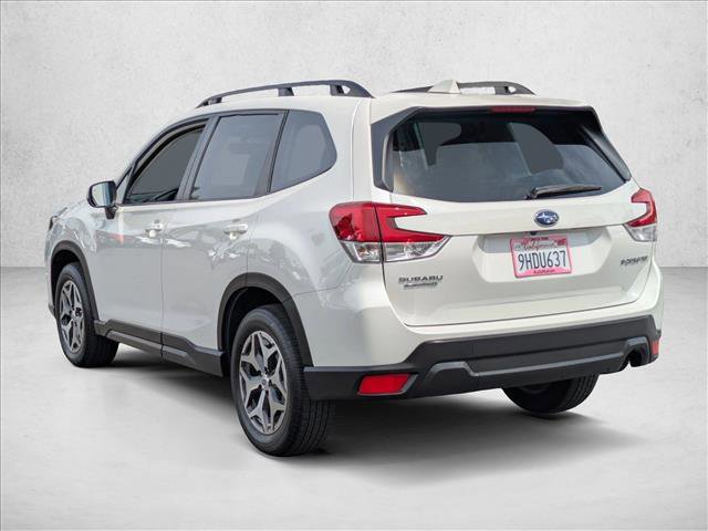 Used 2023 Subaru Forester Premium image 7