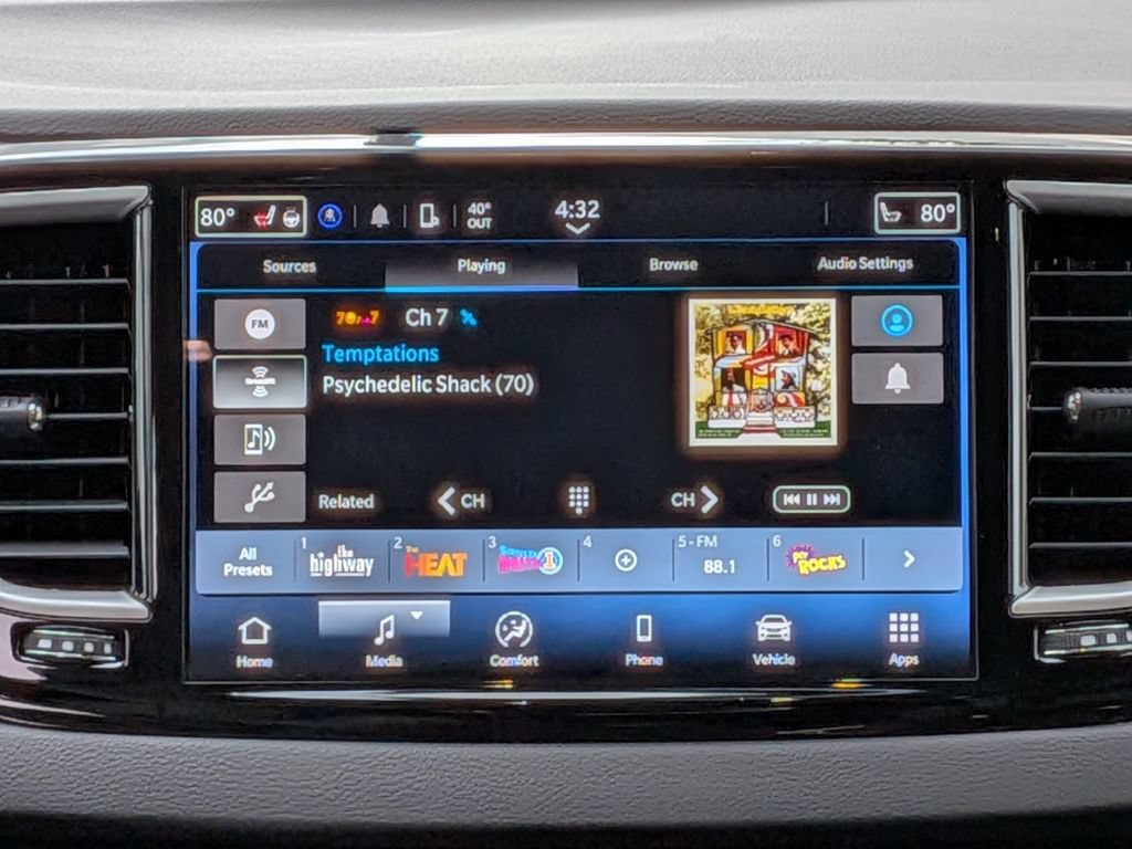 Used 2024 Chrysler Pacifica Touring-L FWD image 20