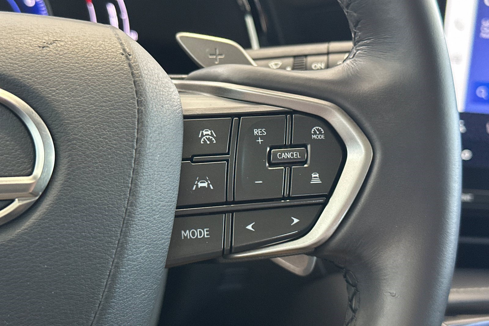Used 2025 Lexus NX 250 FWD w/ Accessory Package (2T) image 31