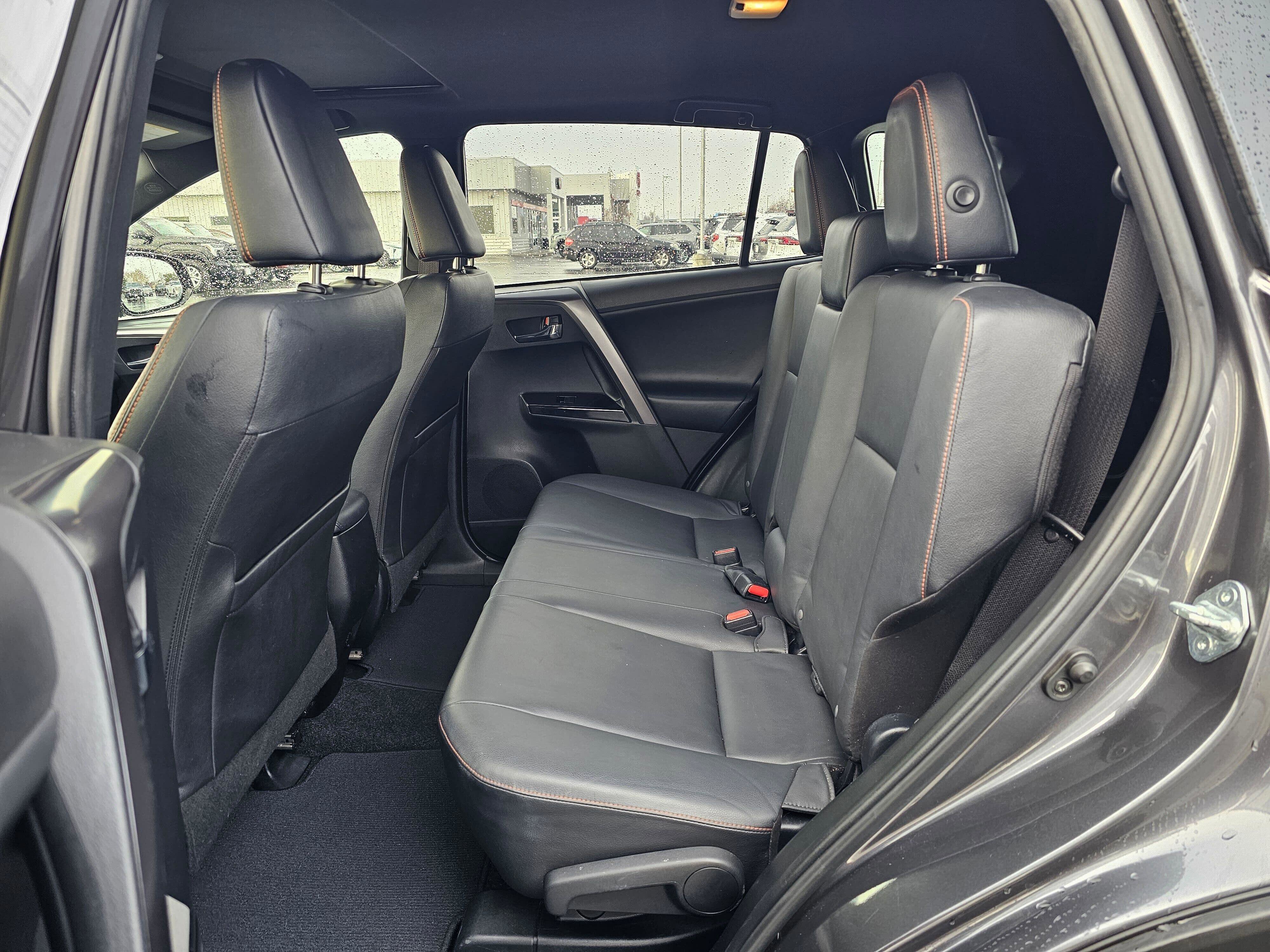 Used 2017 Toyota RAV4 SE w/ Power Extra Value Package AWD/4WD image 17