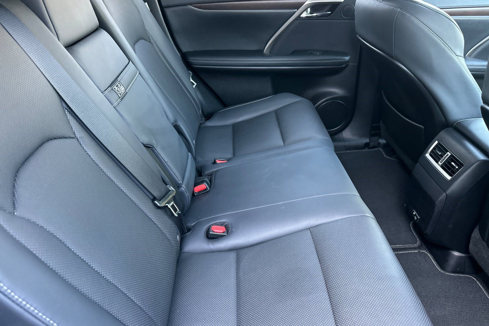 Certified 2022 Lexus RX 450h AWD w/ Premium Package image 33