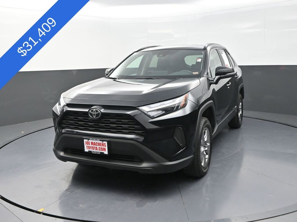 Used 2025 Toyota RAV4 XLE image 3