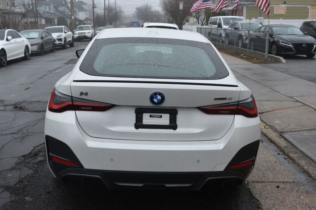 Used 2023 BMW i4 eDrive40 w/ M Sport Package image 7