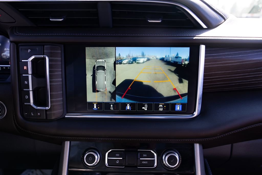 Used 2024 GMC Yukon Denali AWD/4WD image 16