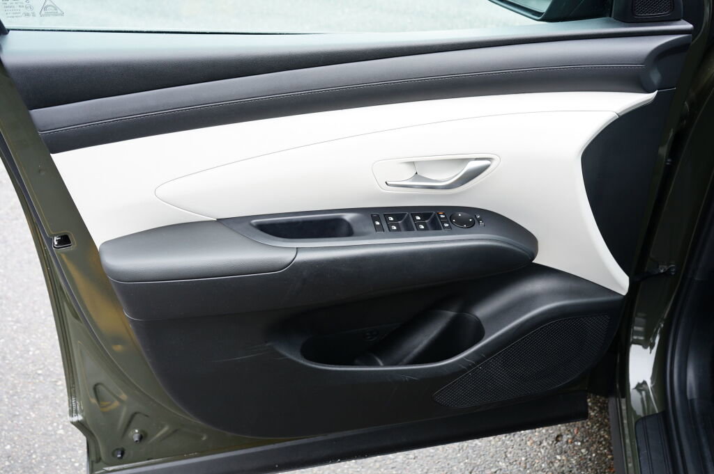 Certified 2025 Hyundai Tucson SE FWD image 22