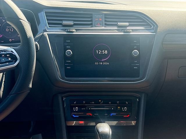 Used 2024 Volkswagen Tiguan SEL R-Line image 20