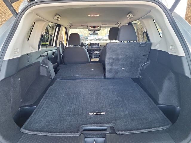 Used 2024 Nissan Rogue SV image 21