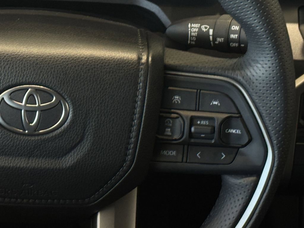 Used 2026 Toyota 4Runner SR5 AWD/4WD image 15