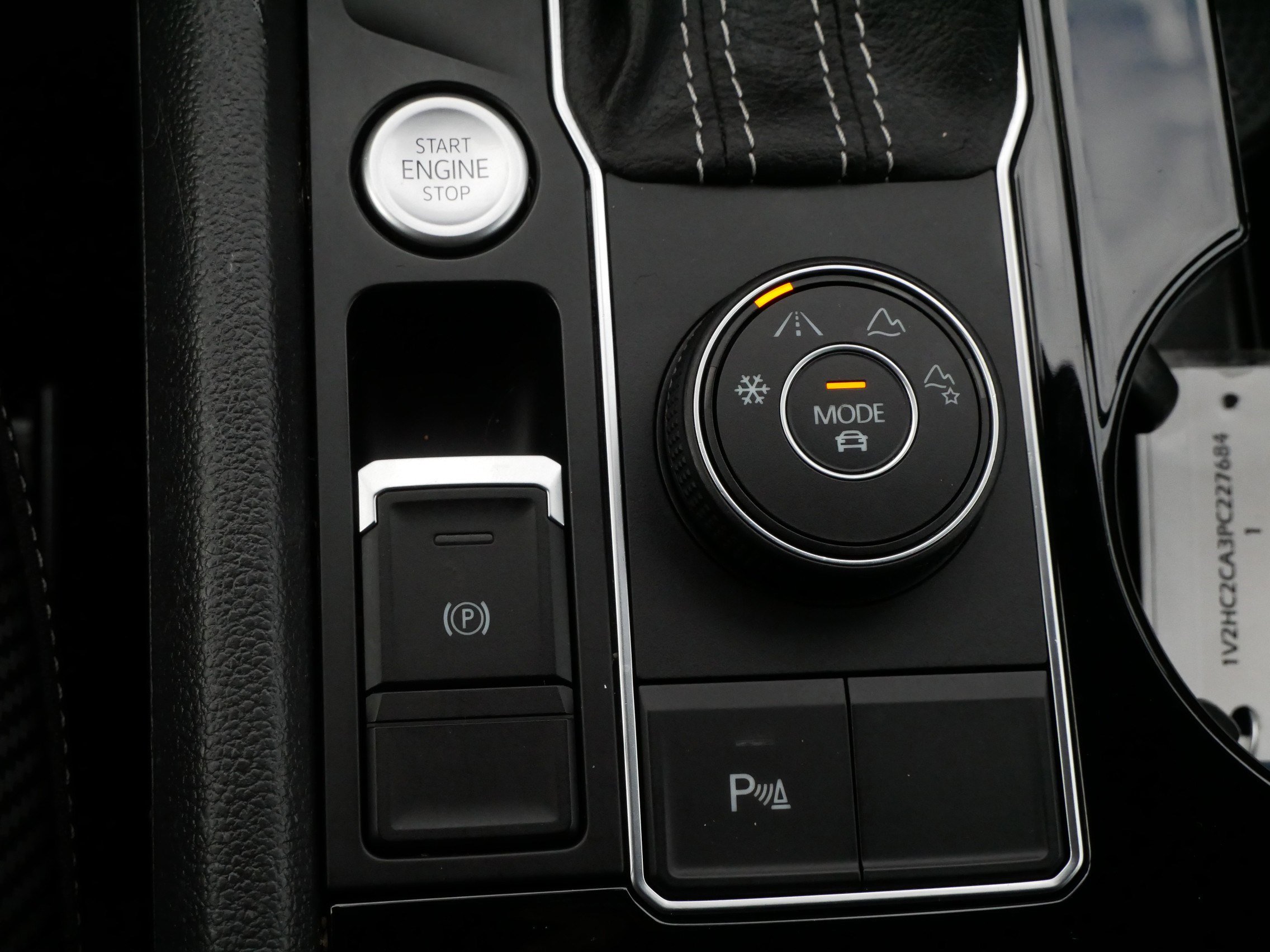 Certified 2023 Volkswagen Atlas Cross Sport SE image 27