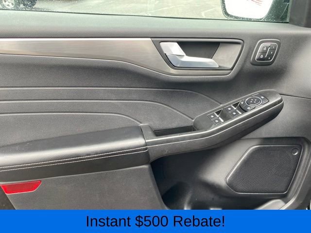 Used 2022 Ford Escape Titanium image 17