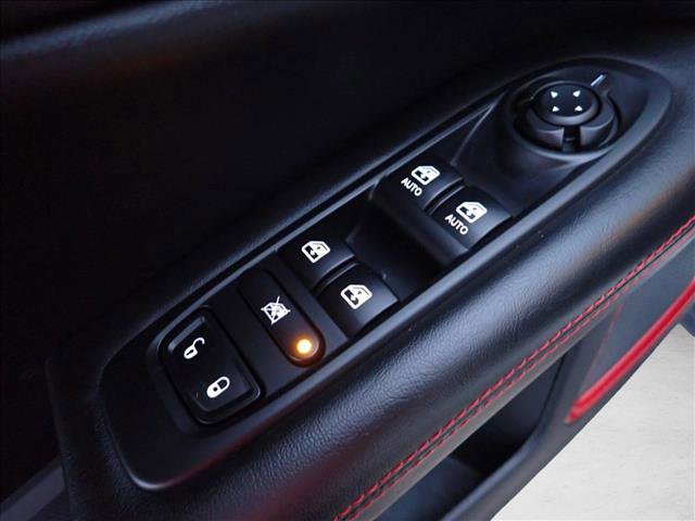 Used 2018 Jeep Compass Trailhawk w/ Cold Weather Group image 12