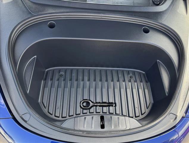 Used 2023 Tesla Model 3 Performance image 8