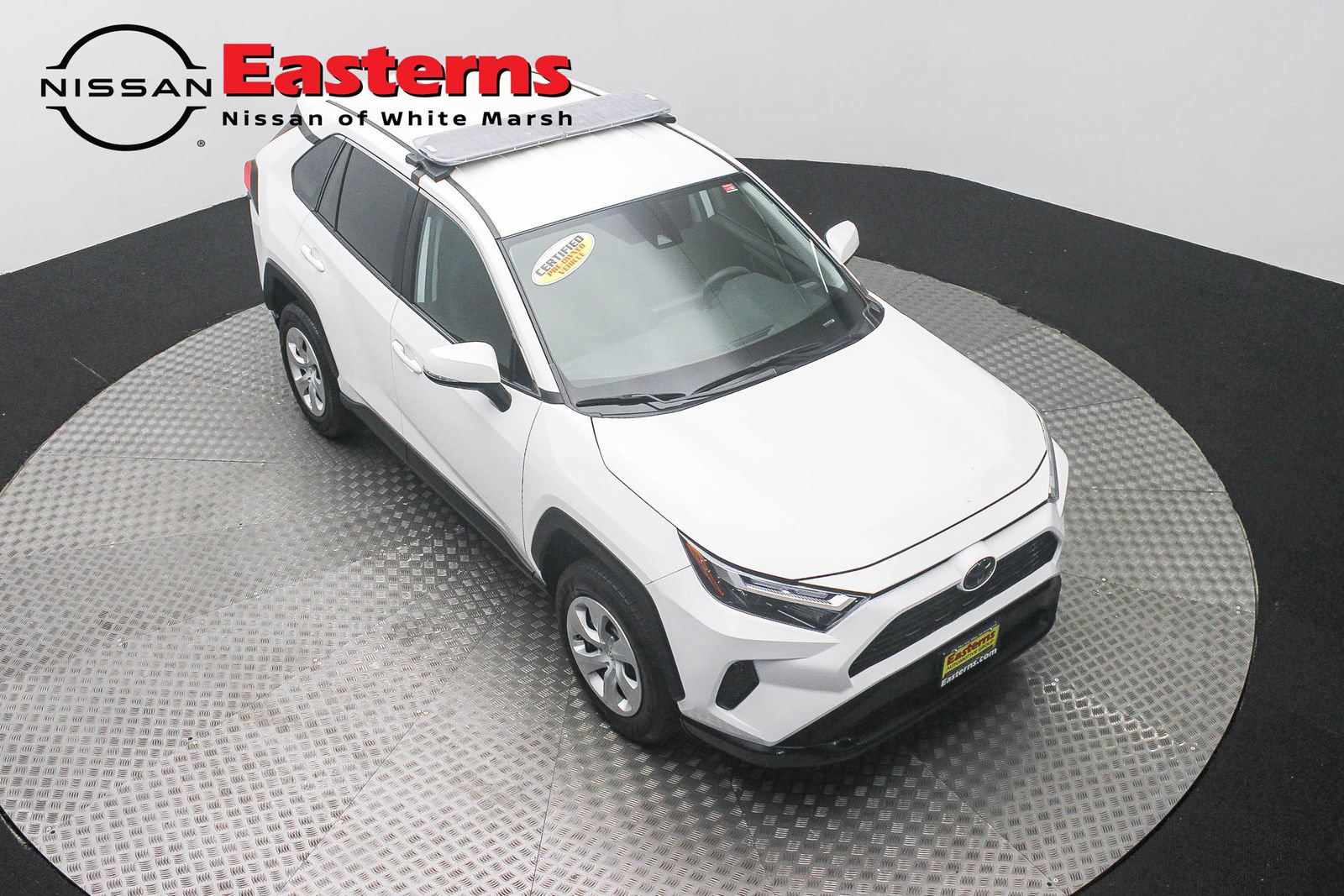 Used 2023 Toyota RAV4 LE AWD/4WD image 3