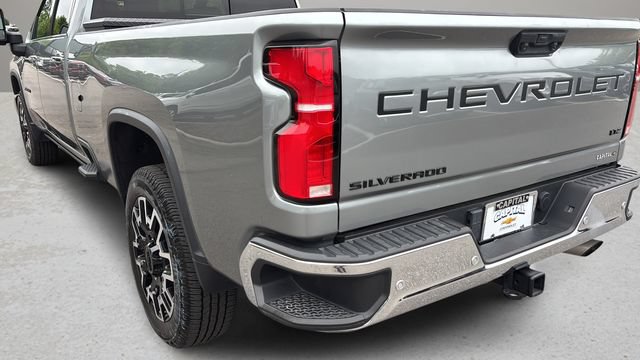 Used 2025 Chevrolet Silverado 2500 LTZ w/ LTZ Plus Package AWD/4WD image 38