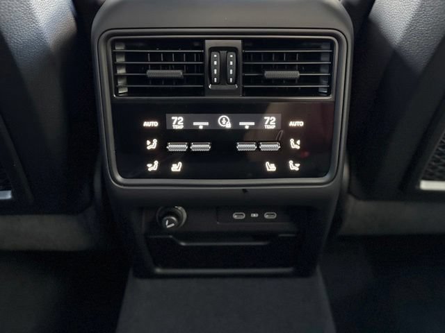 New 2026 Porsche Cayenne Coupe AWD/4WD image 35