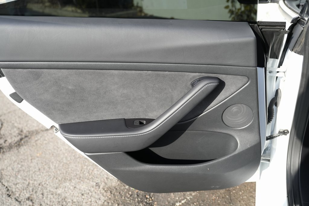 Used 2023 Tesla Model 3 Standard Range image 31