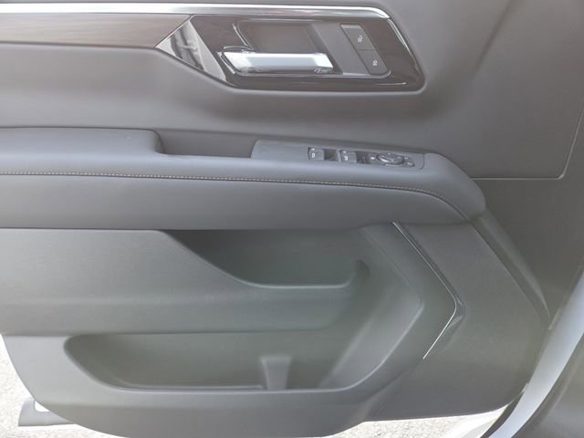 New 2026 Chevrolet Tahoe LS w/ LPO, Dark Essentials Package AWD/4WD image 32