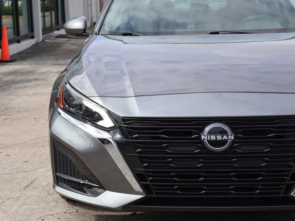 Used 2023 Nissan Altima 2.5 SV image 10