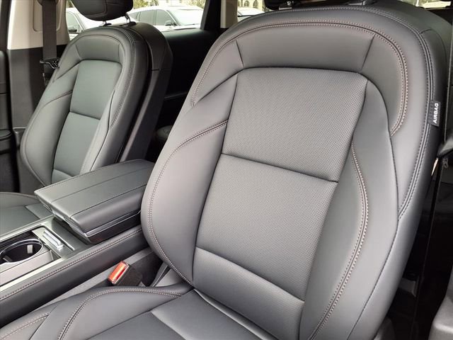 New 2026 Lincoln Nautilus Premier image 8