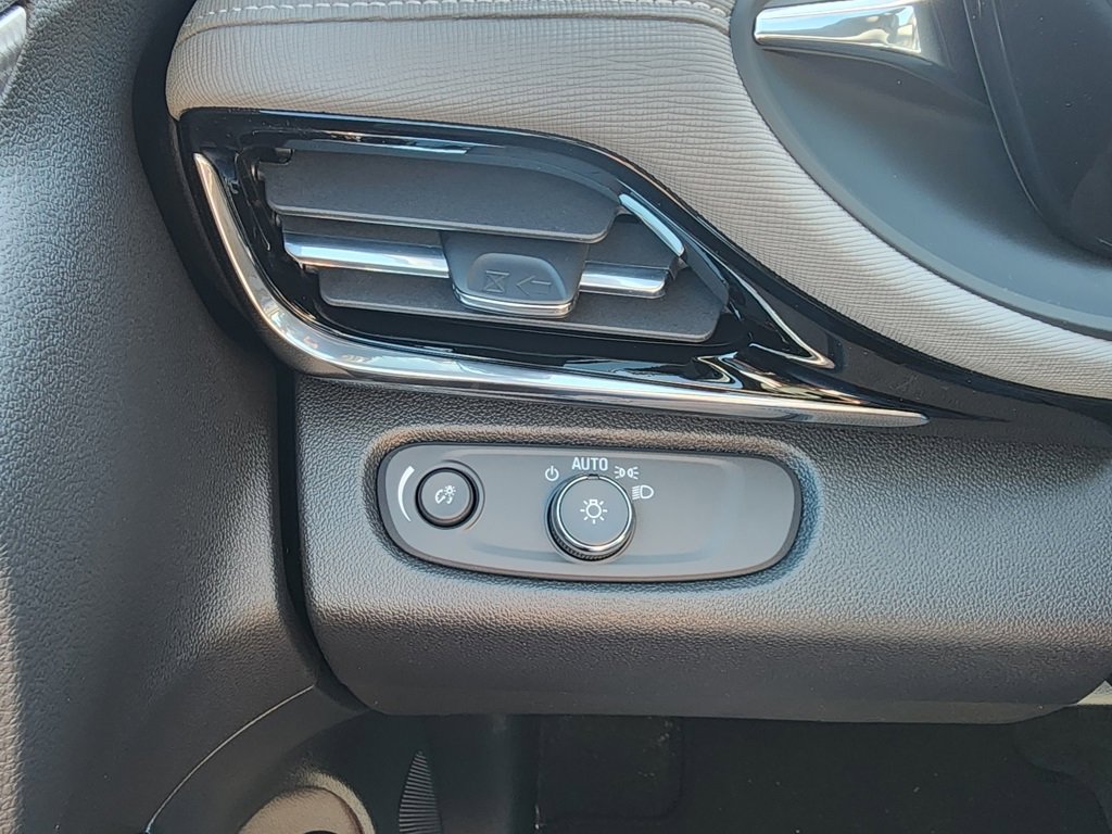 New 2026 Buick Envista Avenir image 18