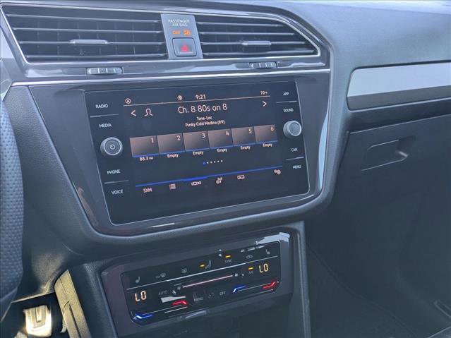 Used 2022 Volkswagen Tiguan SE R-Line image 14