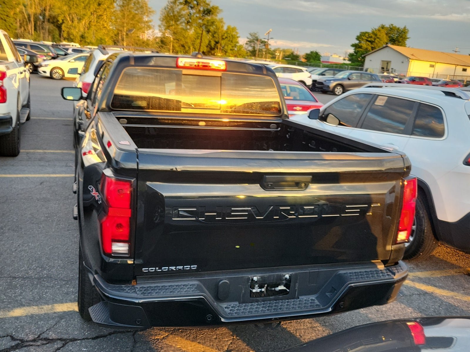 Used 2025 Chevrolet Colorado LT w/ LT Convenience Package AWD/4WD image 6