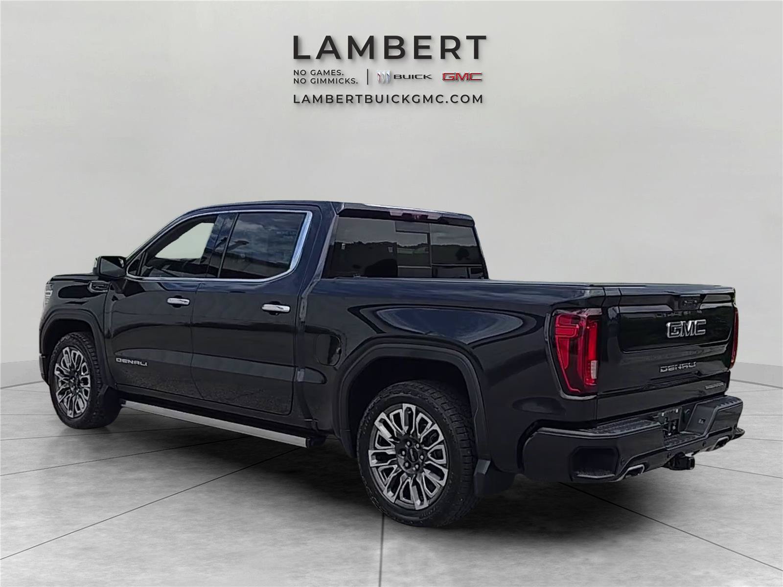 Used 2023 GMC Sierra 1500 Denali Ultimate AWD/4WD image 3