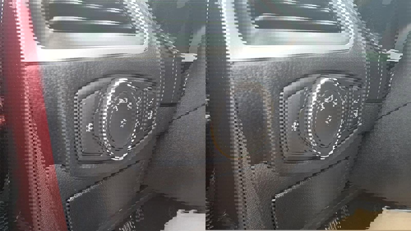 Used 2022 Ford Edge SEL w/ Convenience Package image 19