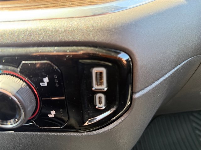 Used 2024 Chevrolet Silverado 1500 LT w/ Leather Package image 30