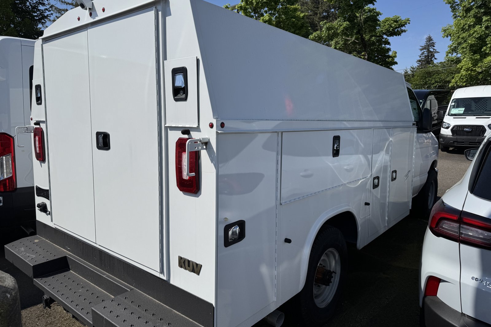 New 2025 Ford E-350 and Econoline 350 Super Duty w/ Power Equipment Group RWD image 3