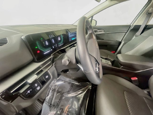 Used 2026 Kia Sportage LX FWD image 21
