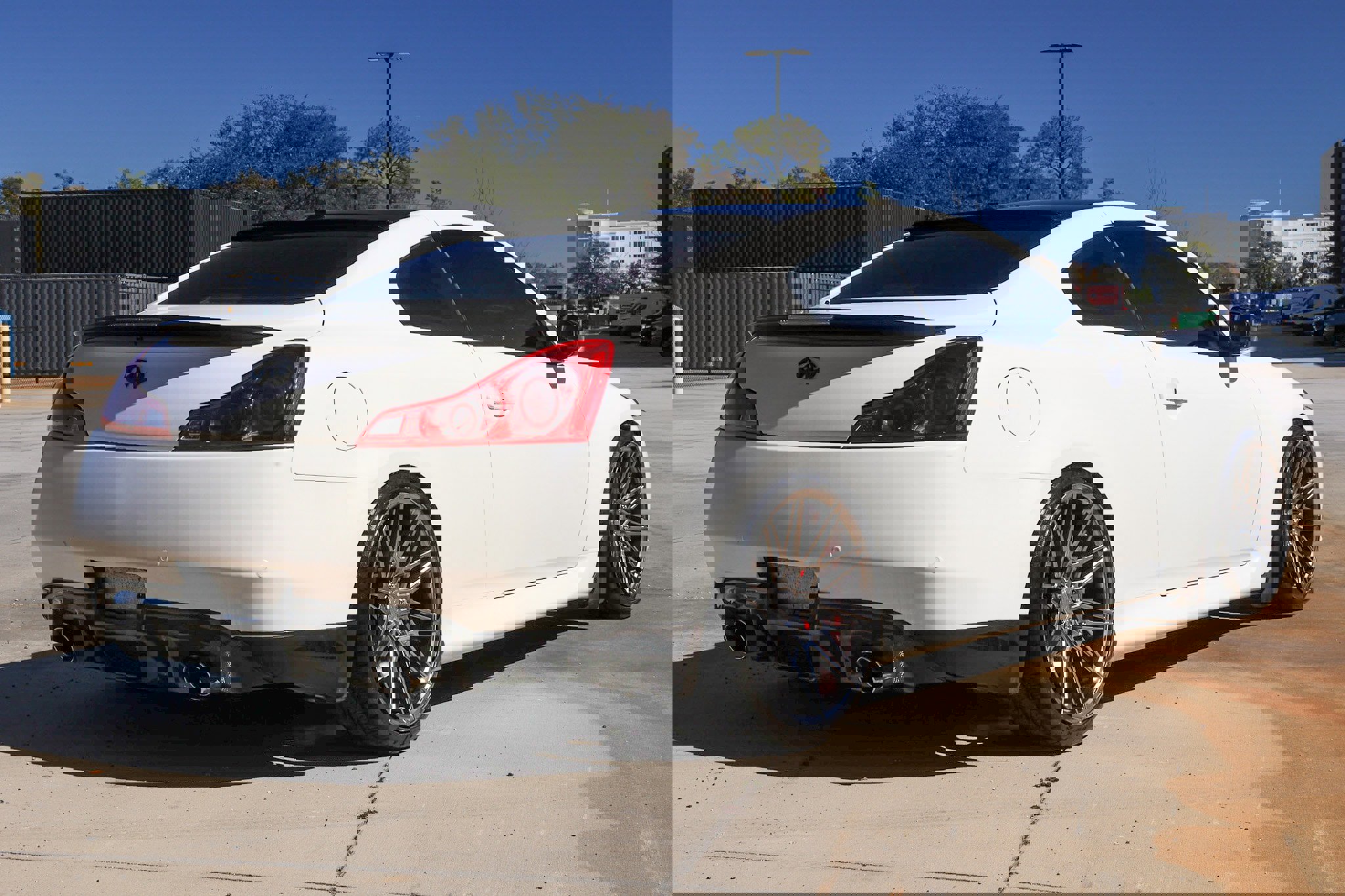 Used 2013 INFINITI G37 x Coupe w/ Premium Pkg image 16