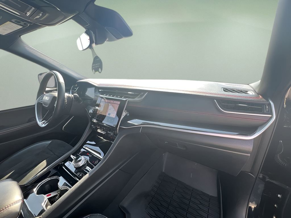 Used 2022 Jeep Grand Cherokee Trailhawk image 29