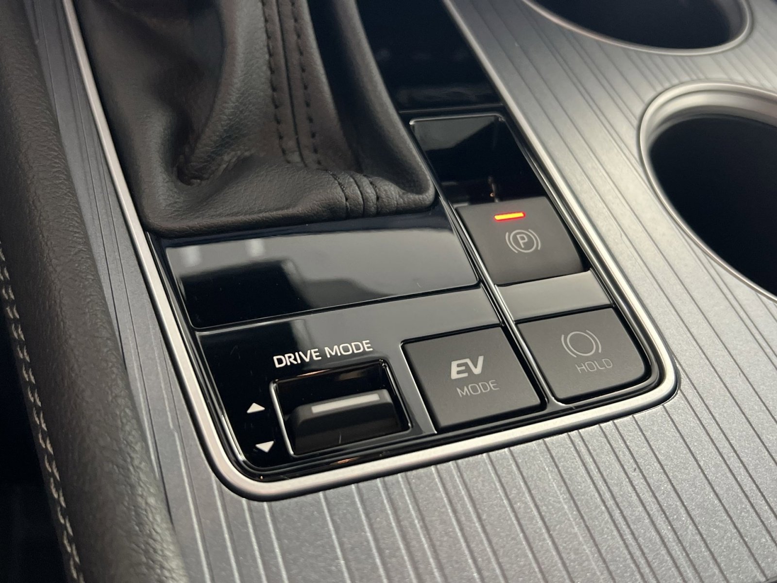 Used 2025 Toyota Sienna XLE image 33