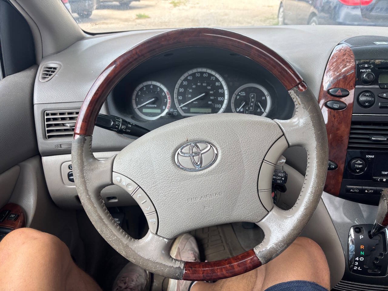 Used 2004 Toyota Sienna XLE FWD image 9