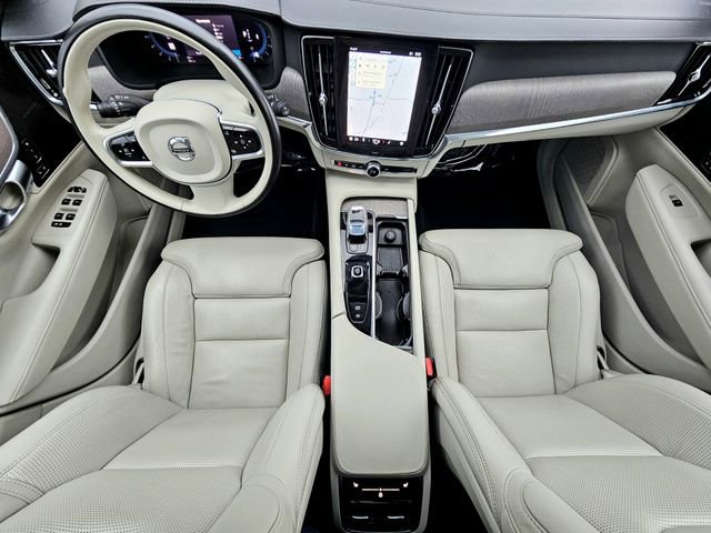 Used 2023 Volvo V90 B6 Cross Country Ultimate image 28