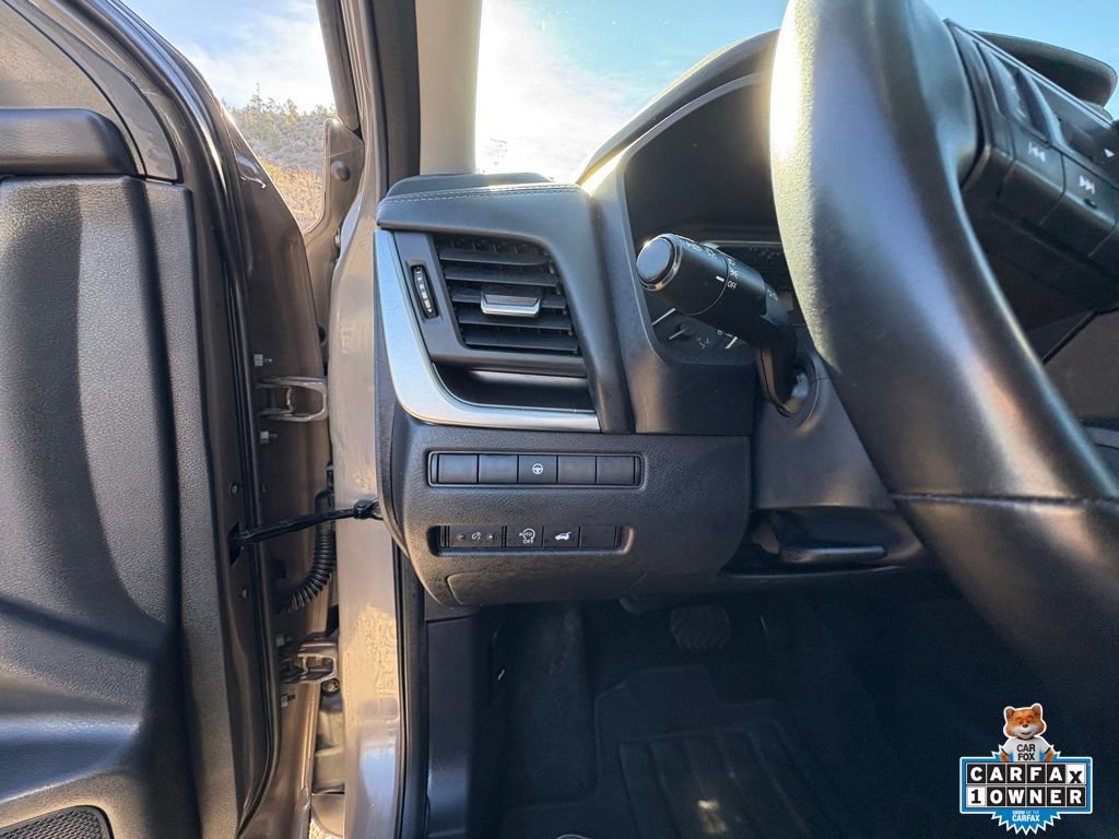 Used 2025 Nissan Rogue SV image 15