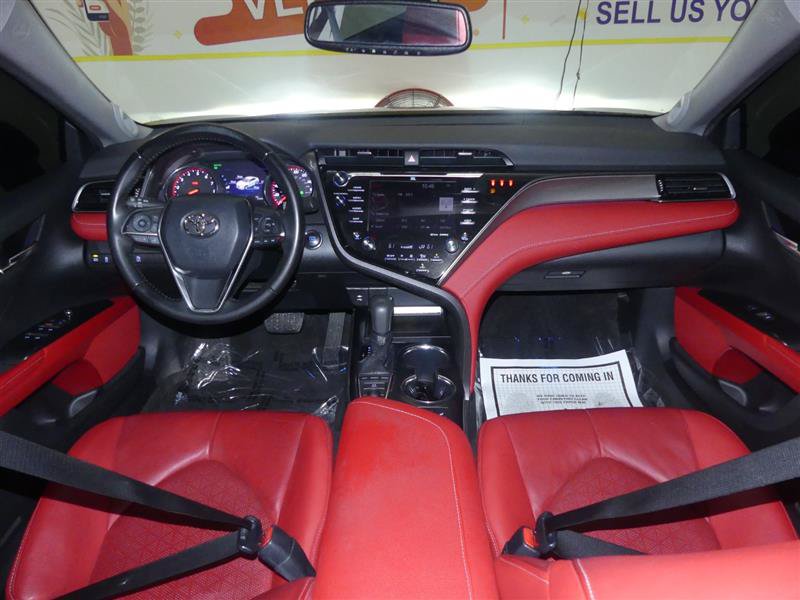 Used 2019 Toyota Camry XSE FWD image 9