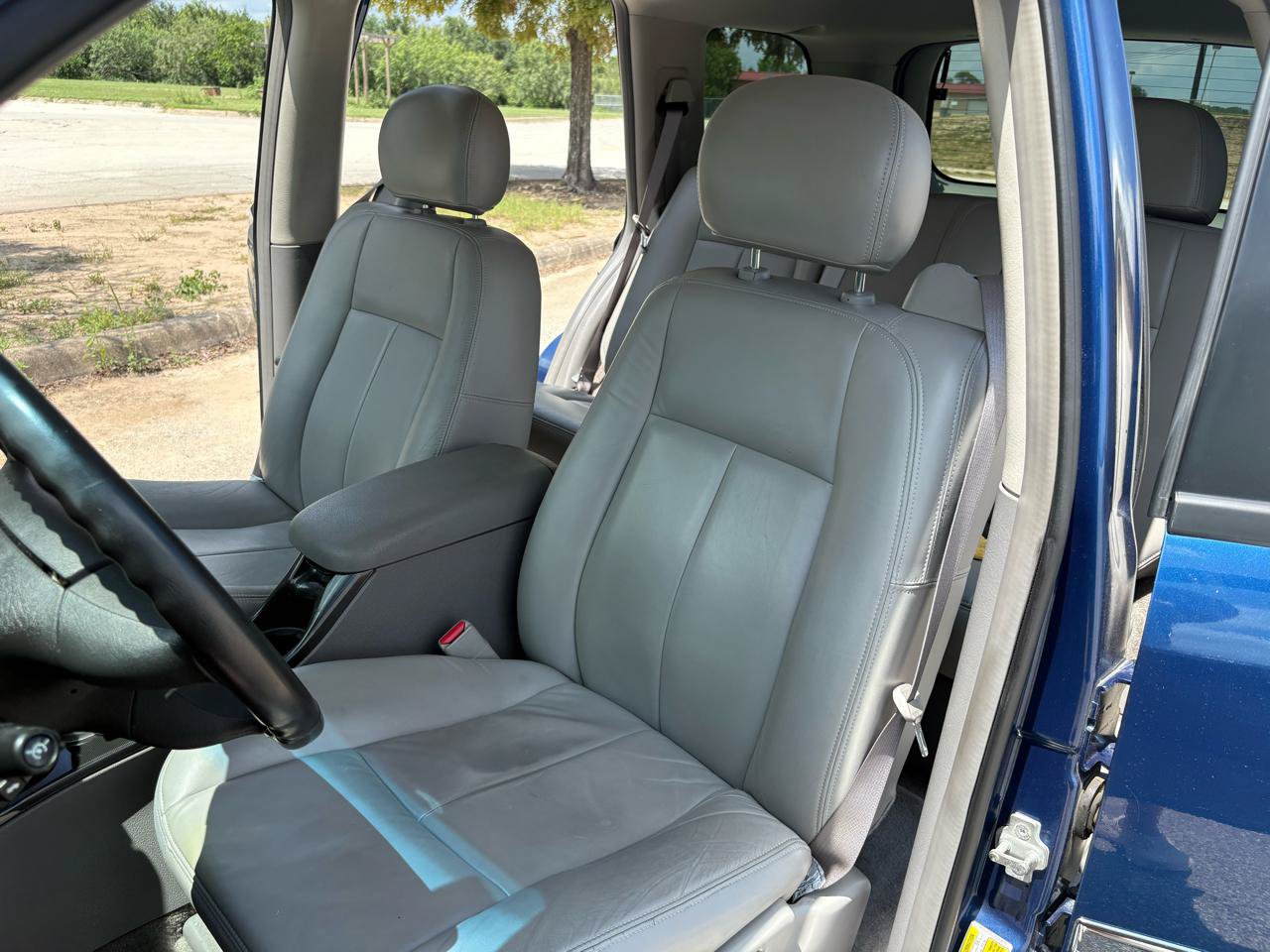 Used 2006 GMC Envoy SLE RWD image 32