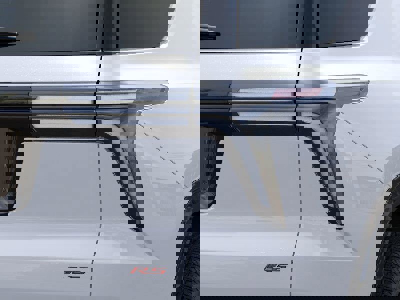 New 2026 Chevrolet Traverse RS w/ LPO, Floor Liner Package image 11