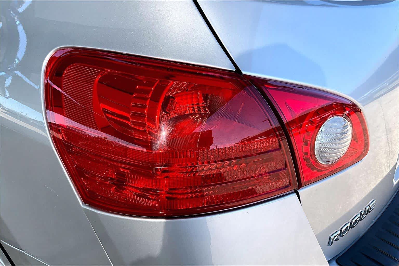 Used 2013 Nissan Rogue SV AWD/4WD image 29