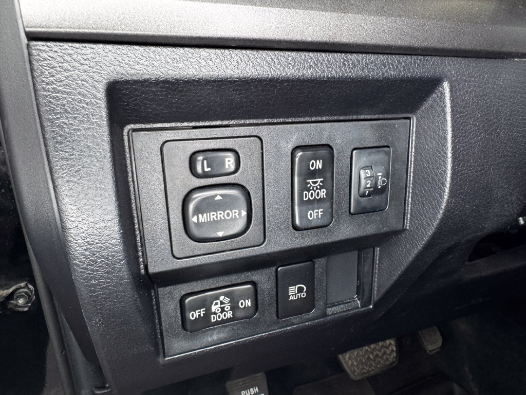 Used 2021 Toyota Tundra SR5 AWD/4WD image 11