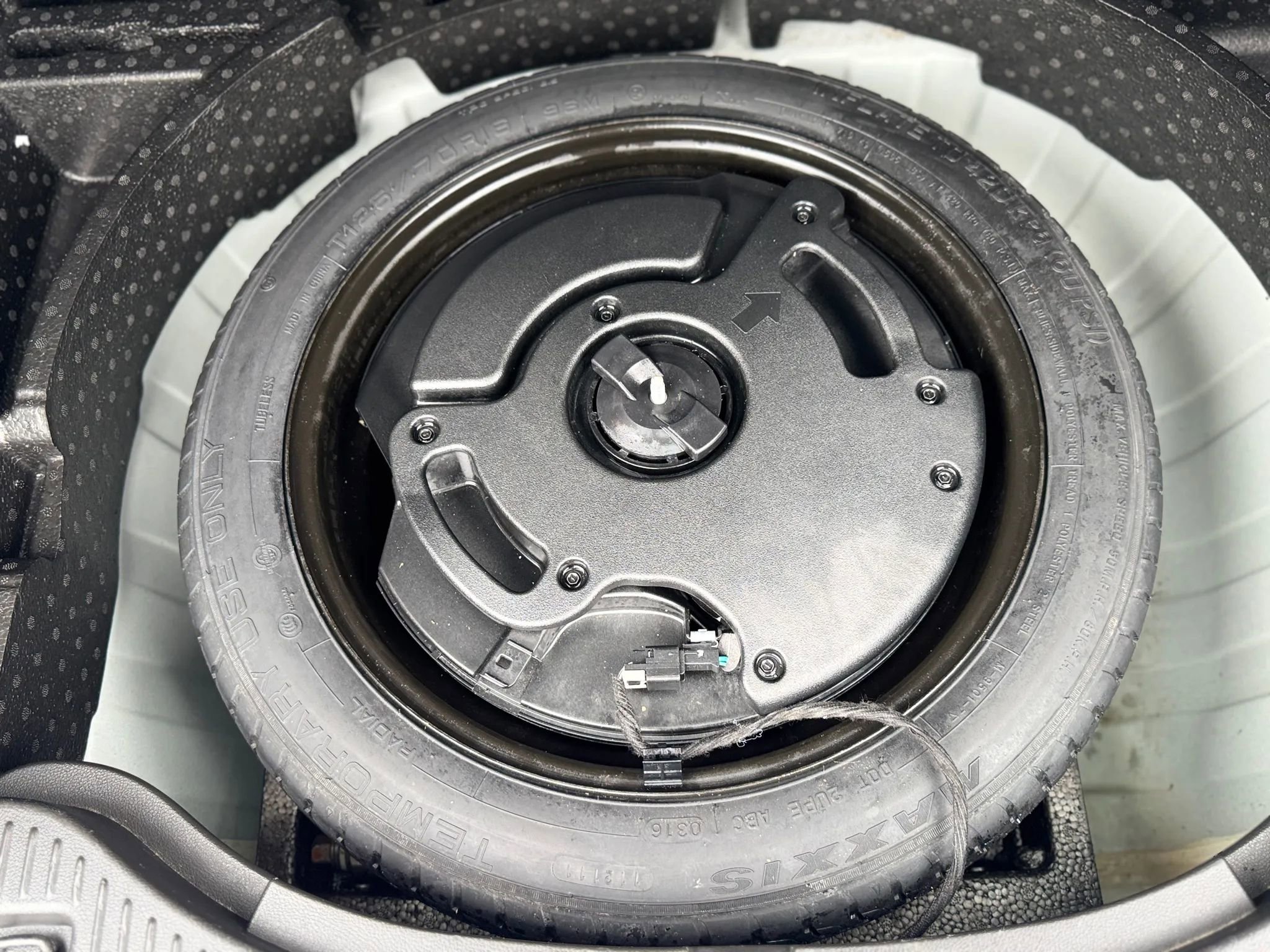 Used 2016 Buick Encore FWD image 23