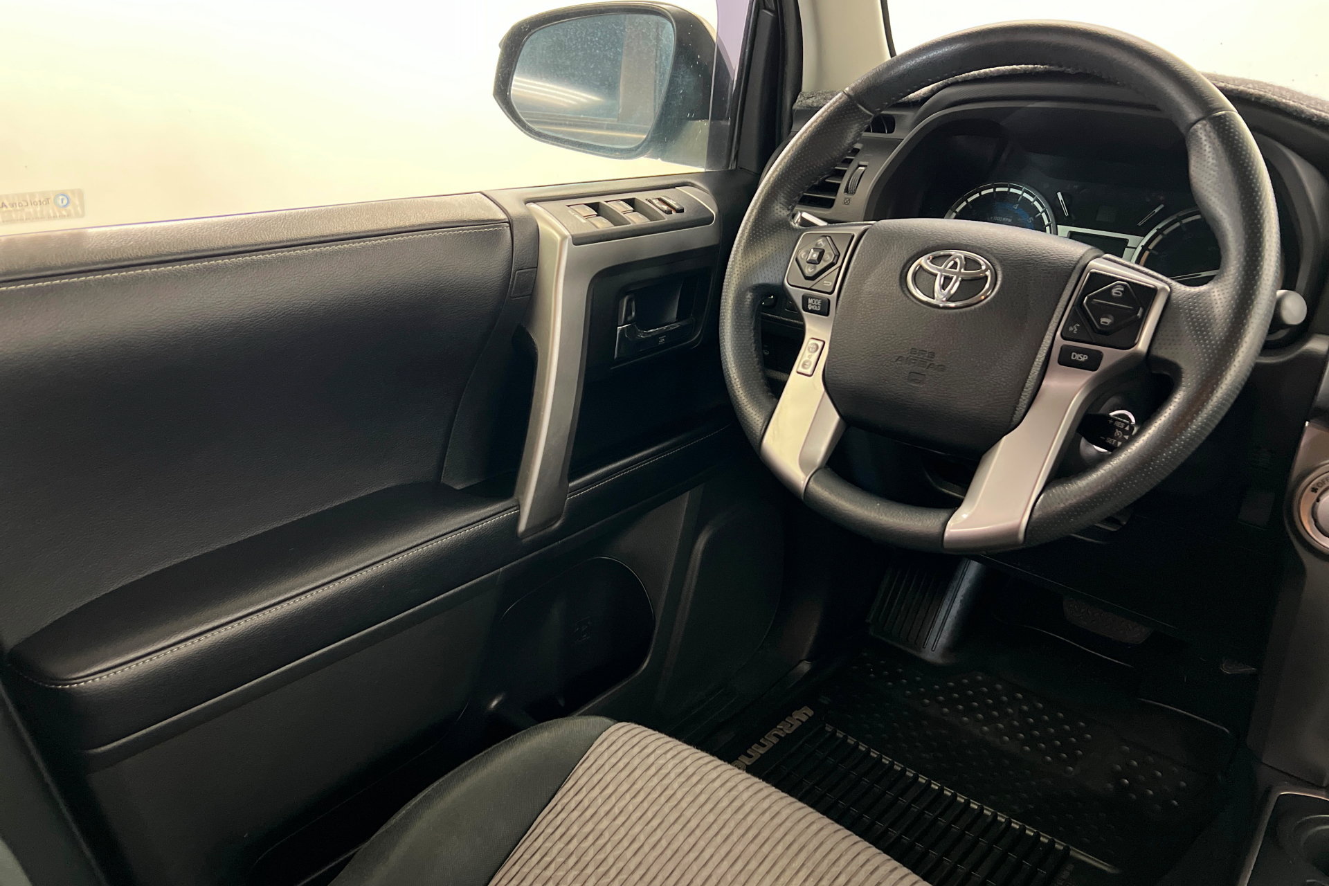 Certified 2019 Toyota 4Runner SR5 AWD/4WD image 12