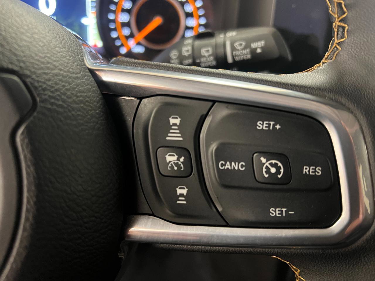 Used 2025 Jeep Wrangler Unlimited Sahara image 28