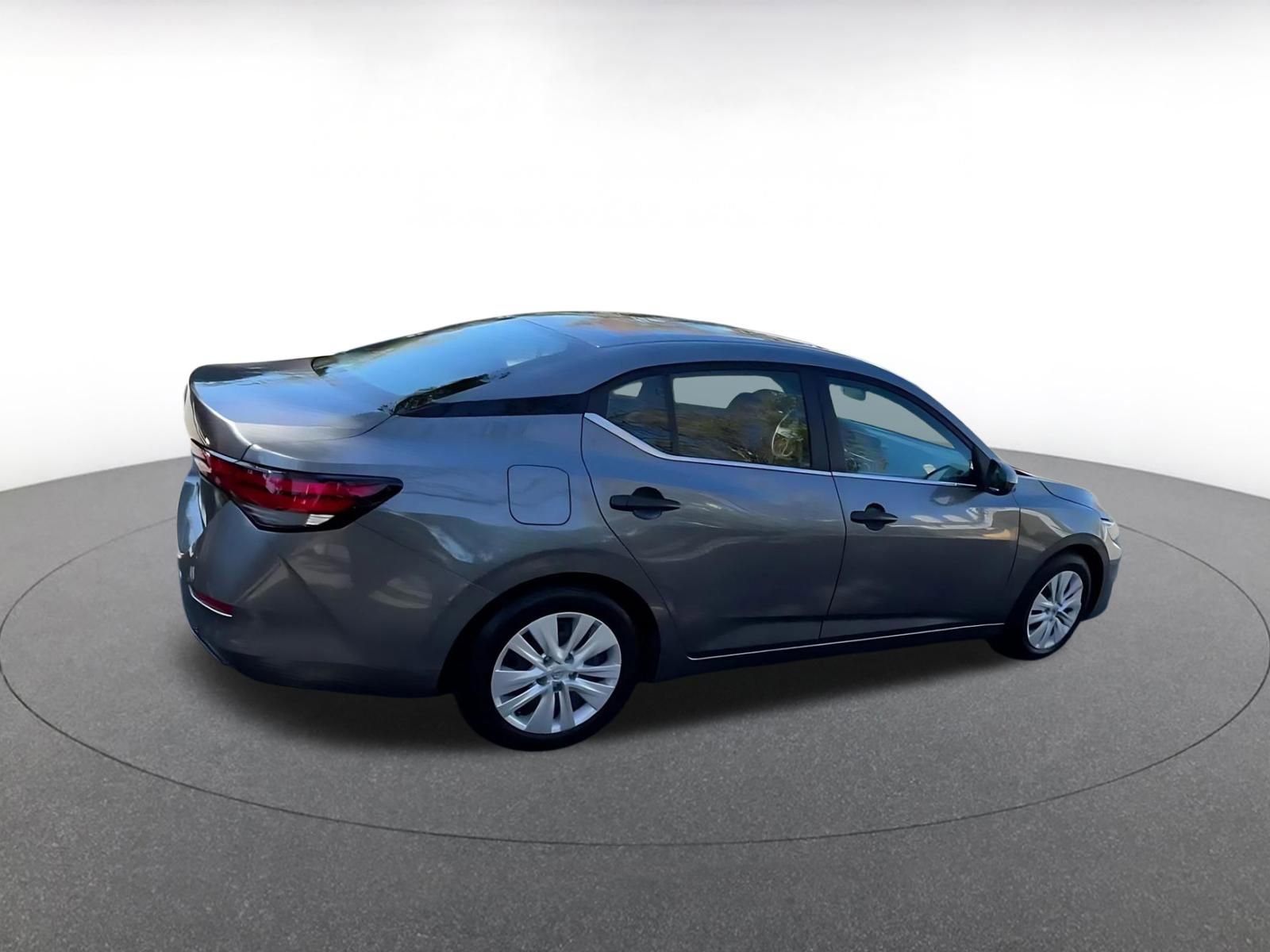 Used 2025 Nissan Sentra S FWD image 15