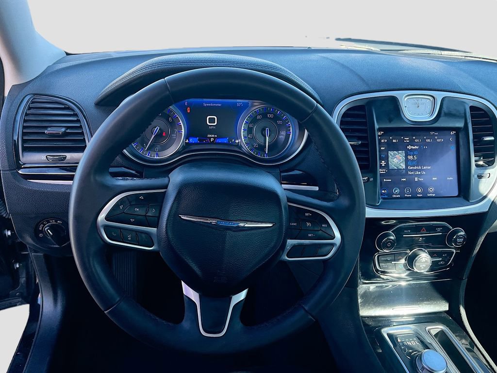 Used 2023 Chrysler 300 Touring w/ Sport Appearance Package RWD image 11